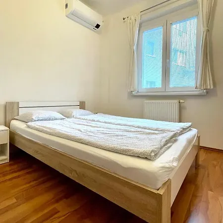 Peaceful Place In Old Town * ברטיסלאבה