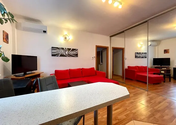 Peaceful Place In Old Town *