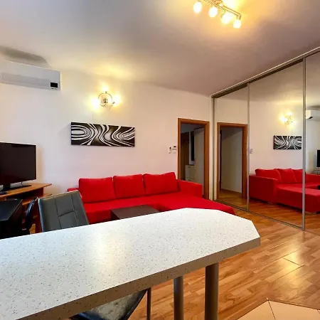 Peaceful Place In Old Town *